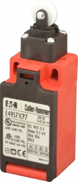 Eaton Cutler-Hammer E49S71CP7 General Purpose Limit Switch: SPDT, NC, Roller Plunger, Top Image