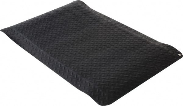 Wearwell 786.916X2X3DPBK 3 Ft. Long x 2 Ft. Wide x 9/16 Inch Thick, Vinyl Diamond Plate Surface Pattern, Electrically Conductive Antistatic Matting 