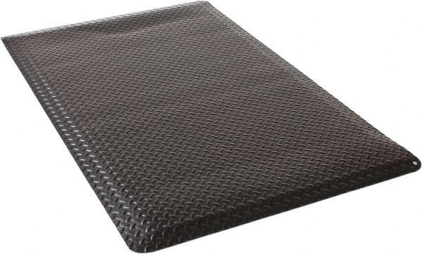 Wearwell 786.916X3X5DPBK 5 Ft. Long x 3 Ft. Wide x 9/16 Inch Thick, Vinyl Diamond Plate Surface Pattern, Electrically Conductive Antistatic Matting 