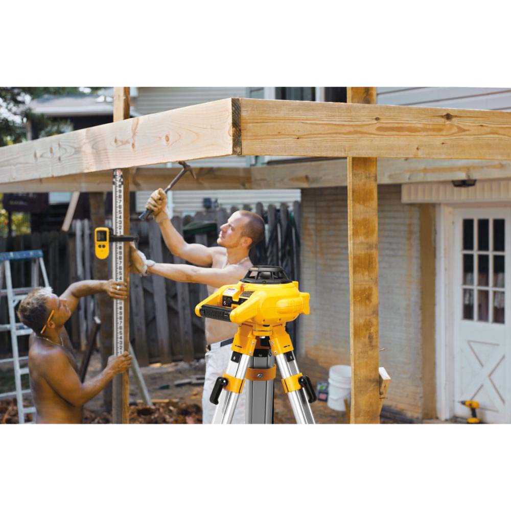 DeWALT 100' (Interior) & 600' (Exterior) Measuring Range, 1/4" at 100