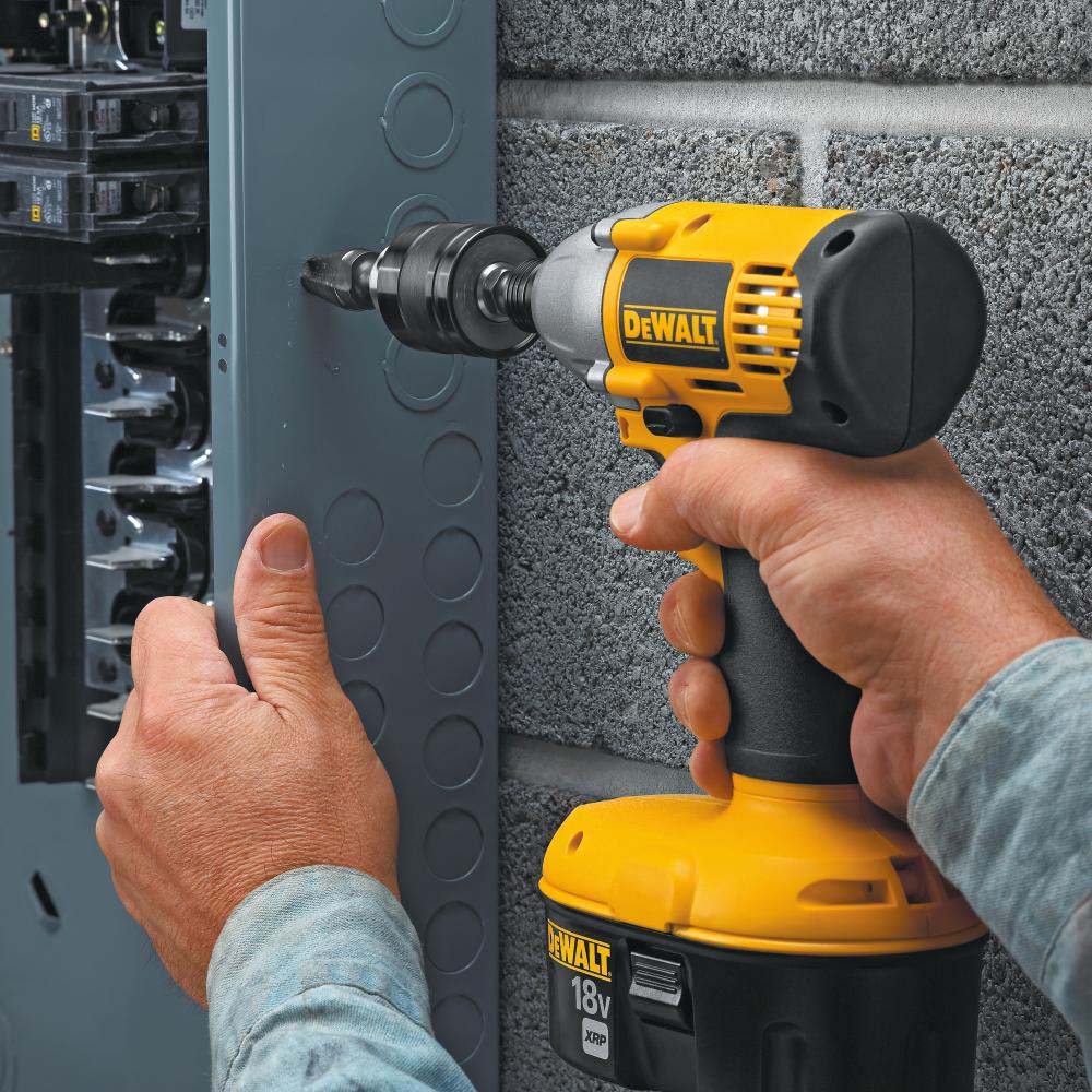 DeWALT Drill Chuck 1/16 to 3/8" Capacity, Integral Shank Mount, 1/4