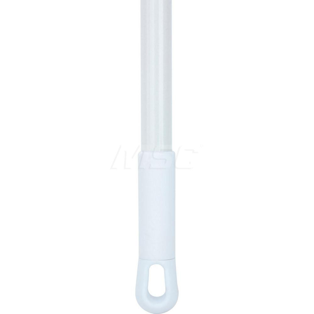 Carlisle Mop Handles; For Use With Dust Mops ; Connection Type ClipOn ; Handle Type Clip