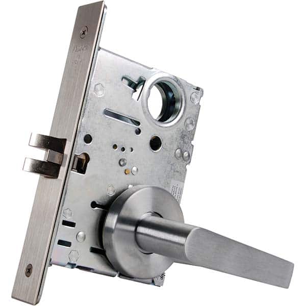Lever Locksets; Lockset Type: Passage ; Key Type: Conventional ; Back Set: 2-3/4 (Inch); Door Thickness: 1-3/4 ; Finish: Satin Chrome