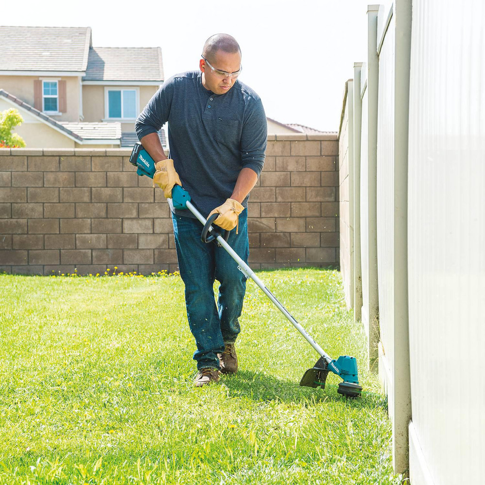 Makita Hedge Trimmer Battery Power, DoubleSided Blade, 13" Cutting
