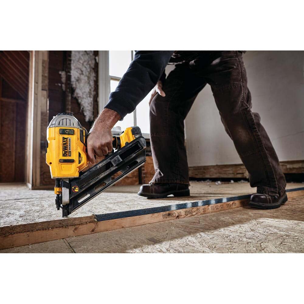 DeWALT Cordless Framing Nailer Kit 2 to 3 1 2 Nail Length