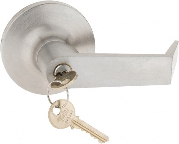 Yale AU546F-US26D-KD Fire Rated, Entry Lever Lock with 3-1/2" Rose 