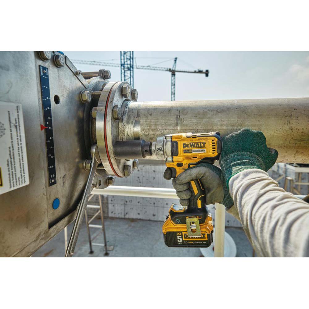 DeWALT 1/2" Drive 20 Volt MidHandle Cordless Impact Wrench & Ratchet