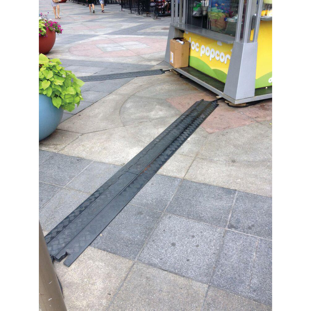 Checkers Hyper Ramp Checkers - Cable Ramps: Ramp Style: Hinged; Connection Type: Dog Bone ...