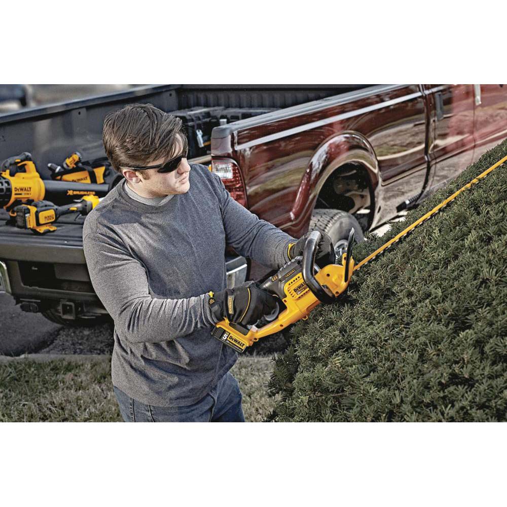 Dewalt 20 V MAX Lithium-Ion 22 in. Hedge Trimmers - Thumbnail 5