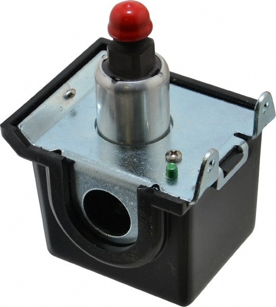 United Electric Controls H54-27 General Purpose Diaphragm Pressure Switch: 1/4" Thread Image