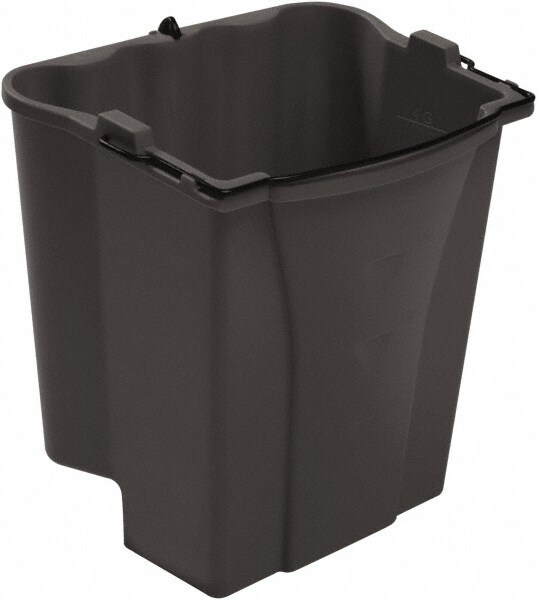 rubbermaid plastic buckets