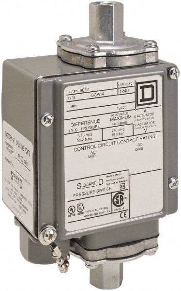 Square D 9012GGW4 4, 13 and 4X NEMA Rated, SPDT-DB, 175 psig, Electromechanical Pressure and Level Switch Image