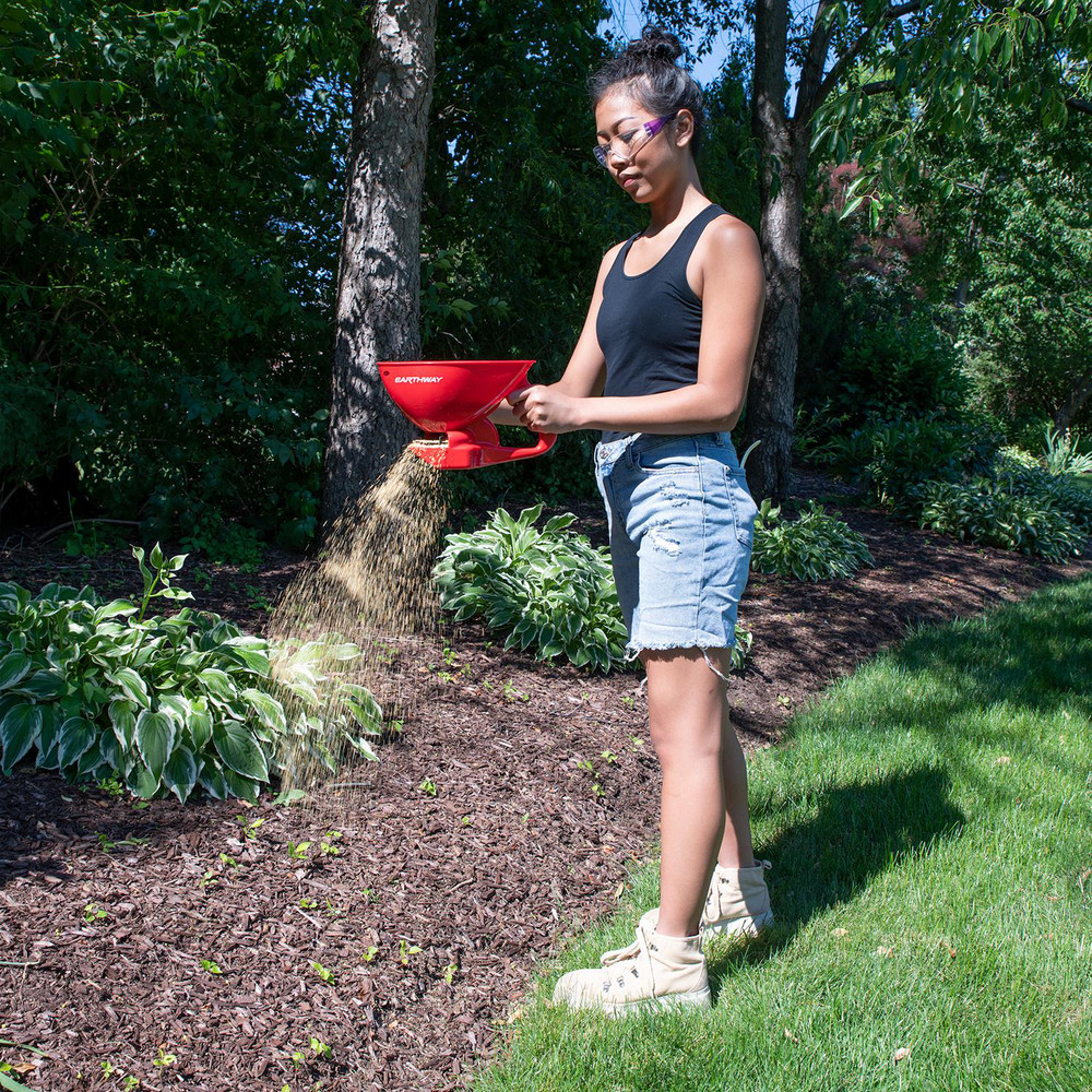Earthway - Landscape Spreaders: Handheld, Loop, None | MSC Direct