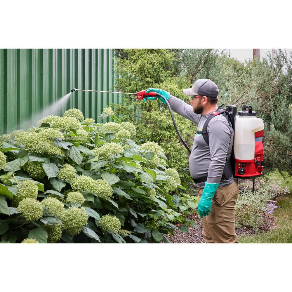 Milwaukee 3019-20PS M18 4-Gallon Backpack Sprayer w/ SWITCH TANK (Tool Only)