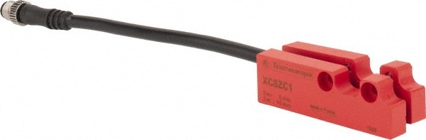 Telemecanique Sensors XCSDMC790L01M8 2NC Configuration, 24 VDC, 100 Amp, Plastic Noncontact Safety Limit Switch Image