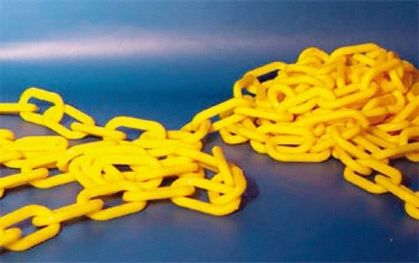 Chain: Plastic, White, 100' Long, 2" Wide