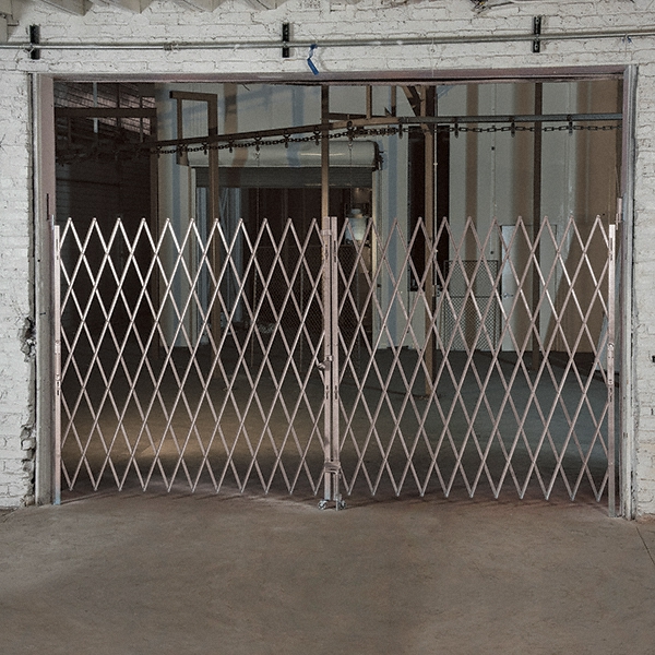 Illinois Engineered Products - Bi-Parting Folding Gate: 7