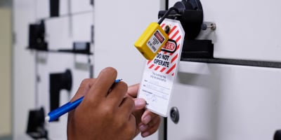 lockout tagout image